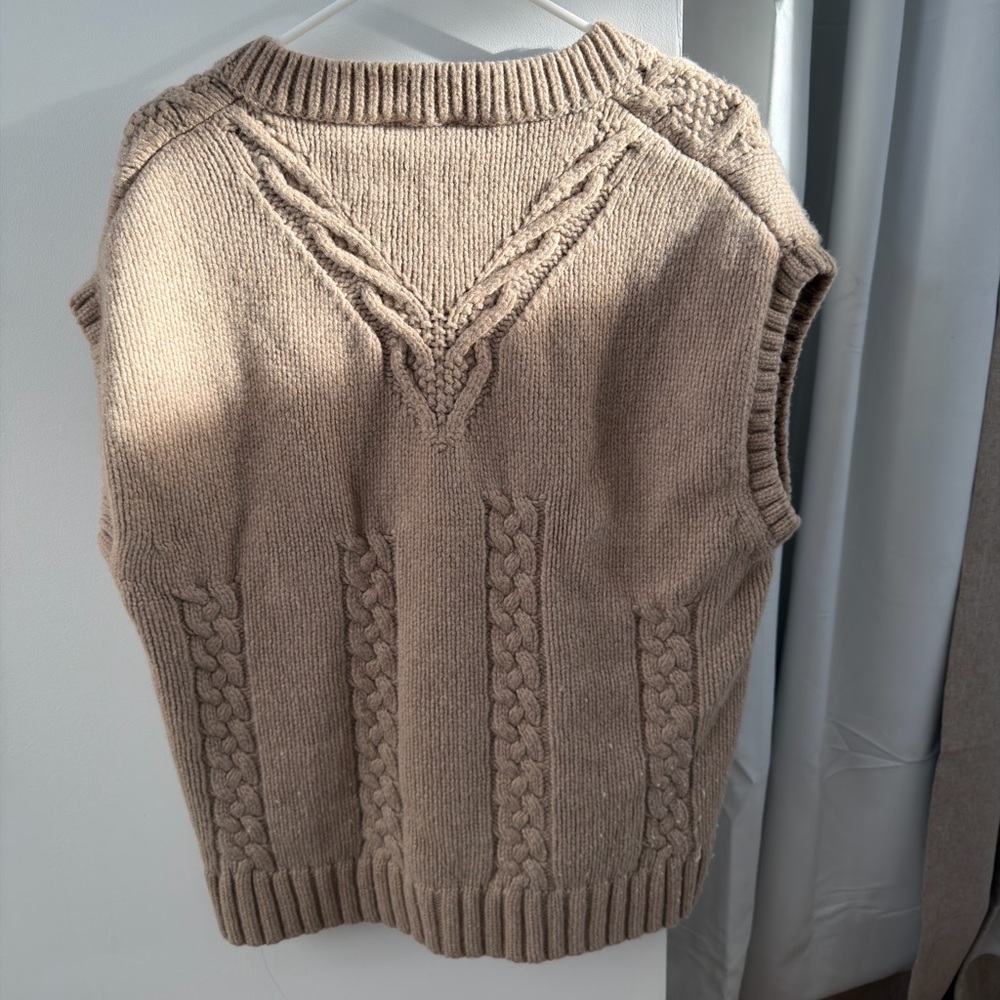 KOTN Unisex Cable Knit Vest - Porcini Melange Oversized - Picture 4 of 7